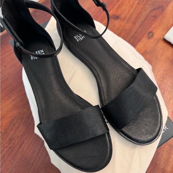 BNIB Eileen Fisher Escape sandals - Picture 3 of 4